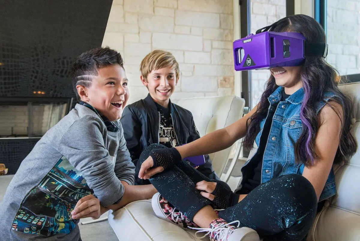 Three use case of the Merge Cube: the future of education - VR Expert Blog