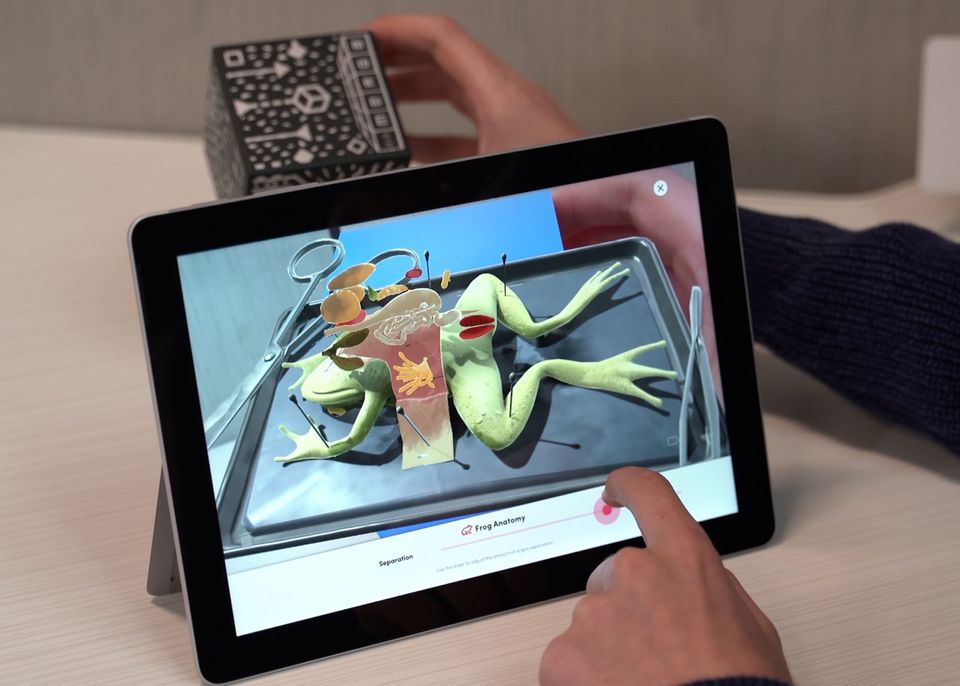 Bringing Digital Teaching Aids into your Classroom with AR